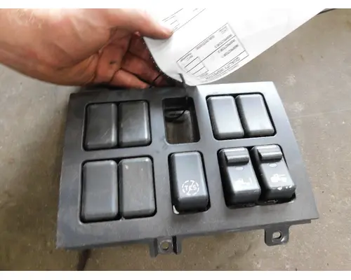 Dash / Console Switch VOLVO VN K &amp; R Truck Sales, Inc.