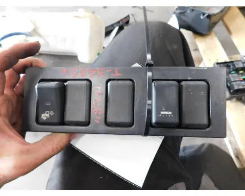 Dash / Console Switch VOLVO VN K &amp; R Truck Sales, Inc.