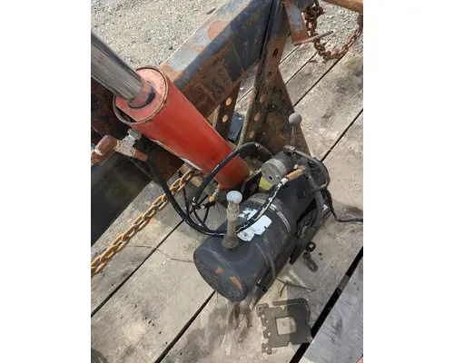 Equipment (Mounted) VOLVO VN K &amp; R Truck Sales, Inc.