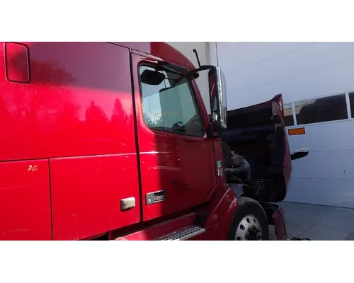 Door Assembly, Front VOLVO VNL 1999-2025 LKQ Thompson Motors - Wykoff