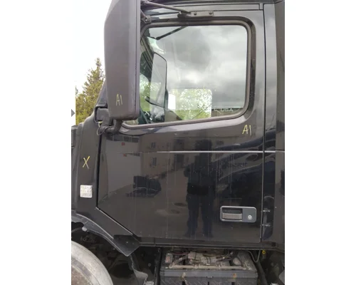 Door Assembly, Front VOLVO VNL 1999-2025 LKQ Thompson Motors - Wykoff