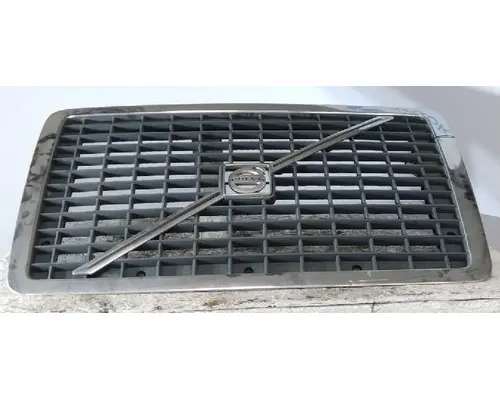 Grille VOLVO VNL 2003-2018 LKQ Evans Heavy Truck Parts