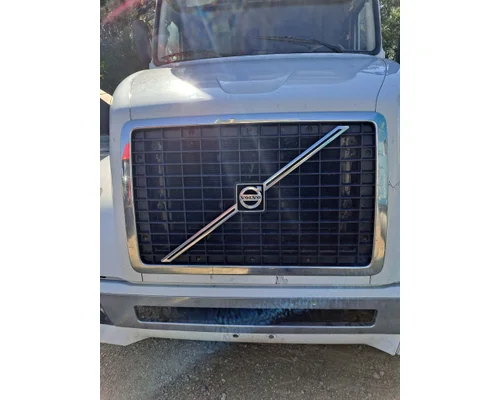 Grille VOLVO VNL 2003-2018 LKQ Evans Heavy Truck Parts