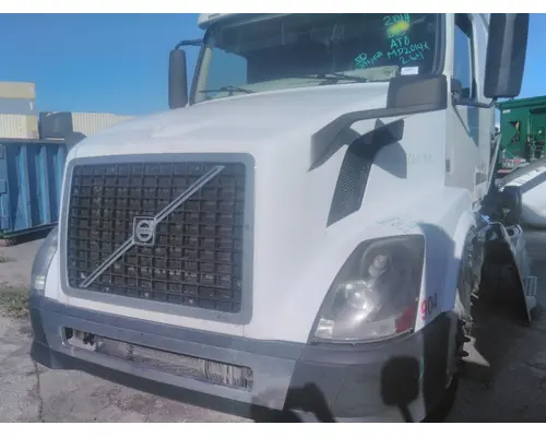 Hood VOLVO VNL 2004-2018 LKQ Heavy Truck - Tampa