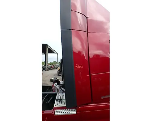 Sleeper Fairing VOLVO VNL 630 Sam's Riverside Truck Parts Inc