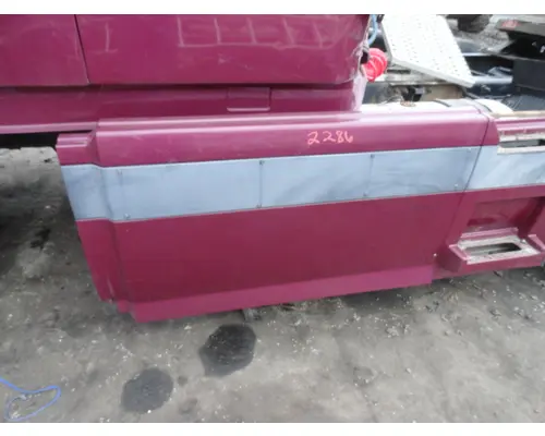 Side Fairing VOLVO VNL 670 Sam's Riverside Truck Parts Inc
