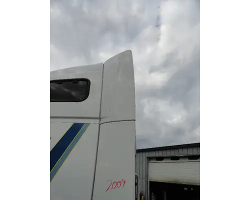 Sleeper Fairing VOLVO VNL 670 Sam's Riverside Truck Parts Inc