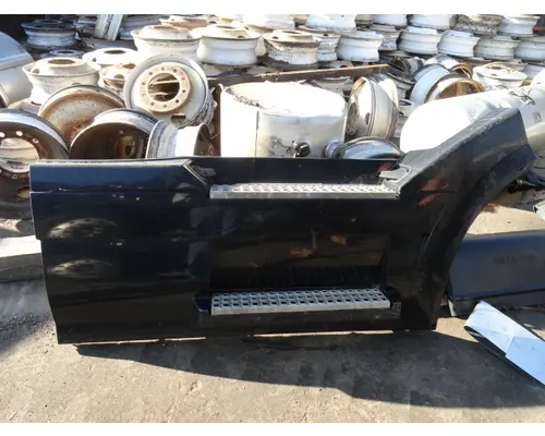 Side Fairing VOLVO VNL 780 Sam's Riverside Truck Parts Inc