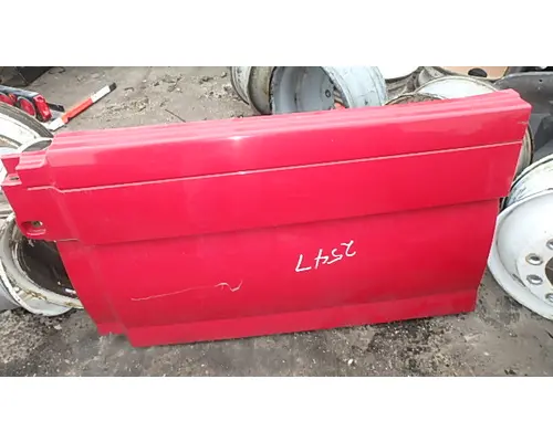 Side Fairing VOLVO VNL 780 Sam's Riverside Truck Parts Inc