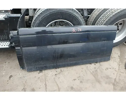 Side Fairing VOLVO VNL 780 Sam's Riverside Truck Parts Inc