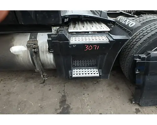 Side Fairing VOLVO VNL 780 Sam's Riverside Truck Parts Inc