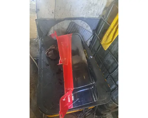 Fender Extension VOLVO VNL200 Truck Salvage International Inc