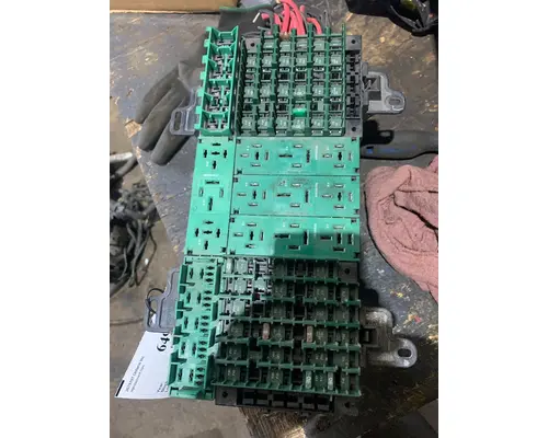 Fuse Box VOLVO VNL610 Truck Salvage International Inc