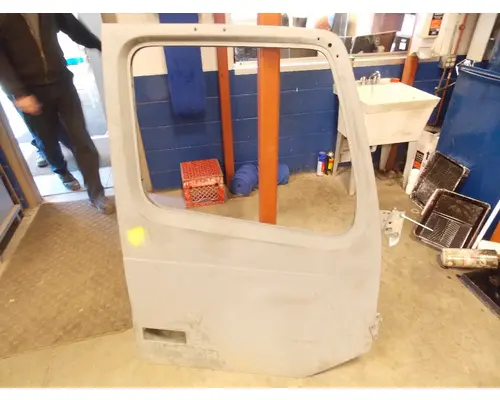 Door Assembly, Front VOLVO VNL670 K &amp; R Truck Sales, Inc.