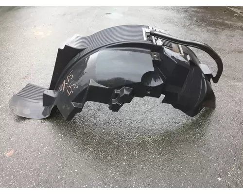 Fender VOLVO VNL670 Payless Truck Parts