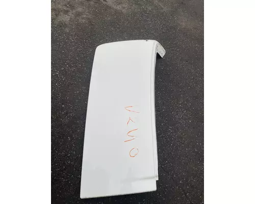 Sleeper Fairing VOLVO VNL670 Payless Truck Parts