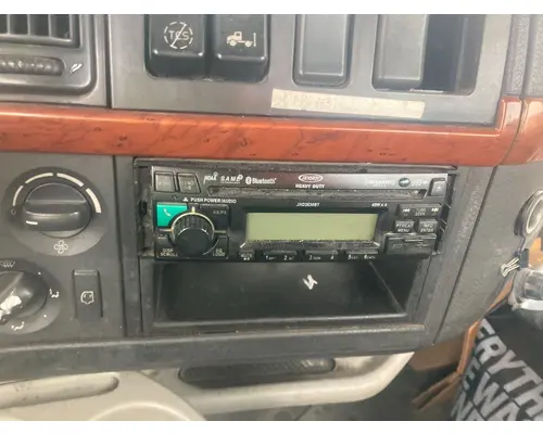 Radio Volvo VNL Vander Haags Inc Kc