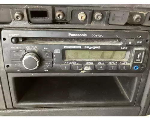 Radio Volvo VNL Vander Haags Inc Dm