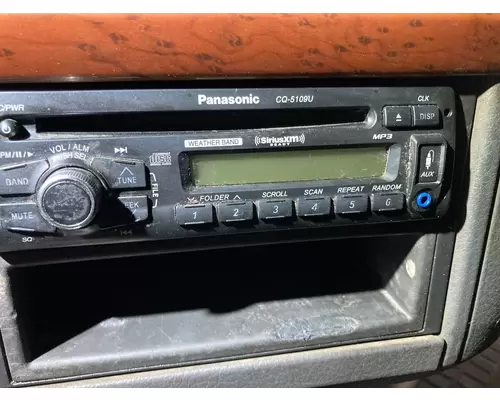 Radio Volvo VNL Vander Haags Inc Sf