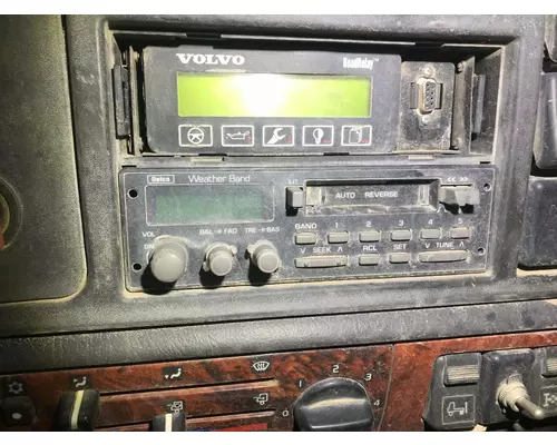Radio Volvo VNL Vander Haags Inc Sf