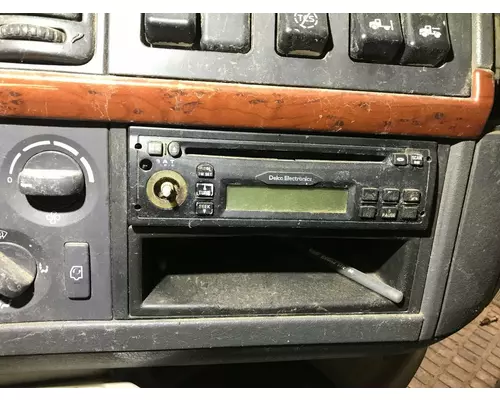 Radio Volvo VNL Vander Haags Inc Sf