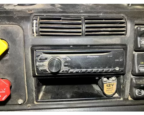 Radio Volvo VNL Vander Haags Inc Sf