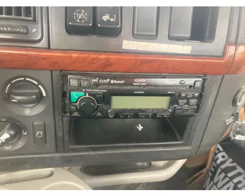 Radio Volvo VNL Vander Haags Inc Kc
