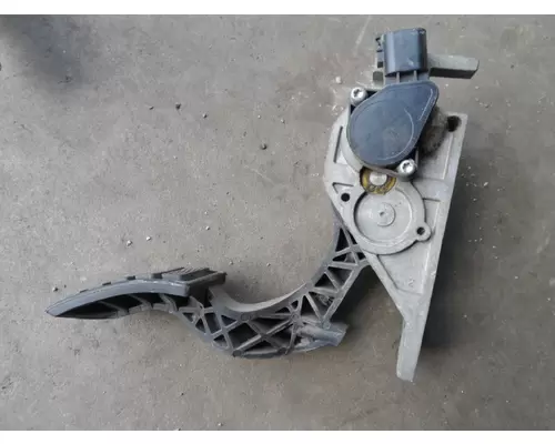 Accelerator Parts VOLVO VNL Valley Truck - Grand Rapids