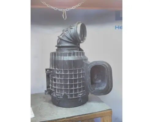 Air Cleaner VOLVO VNL LKQ KC Truck Parts - Inland Empire