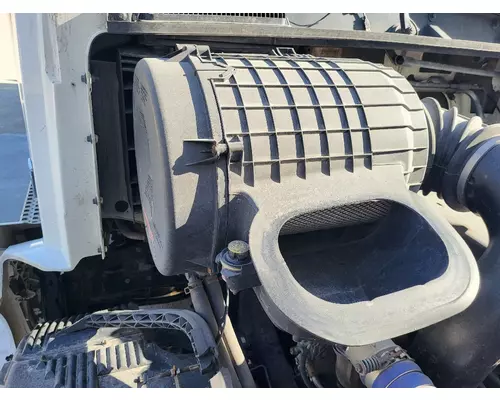 Air Cleaner VOLVO VNL LKQ Thompson Motors - Wykoff