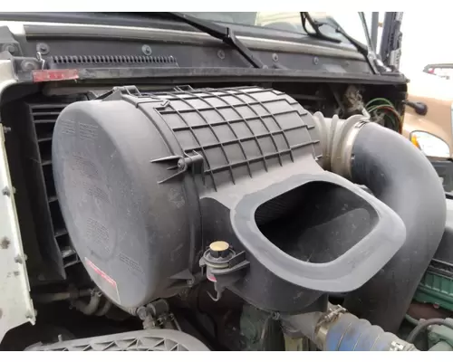 Air Cleaner VOLVO VNL LKQ Thompson Motors - Wykoff