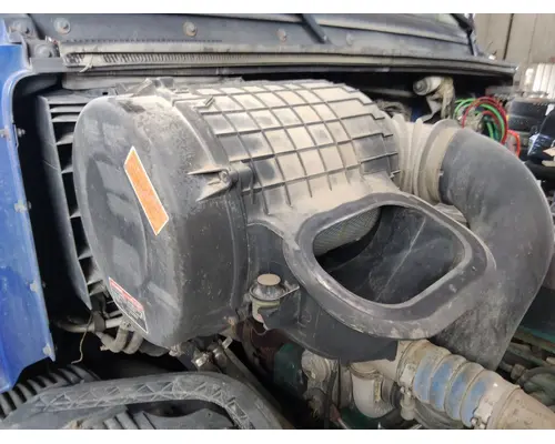 Air Cleaner VOLVO VNL LKQ Thompson Motors - Wykoff