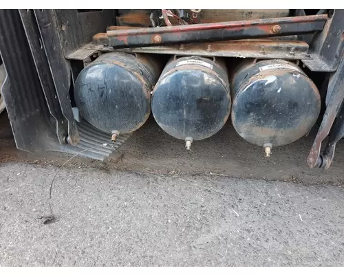 Air Tank VOLVO VNL LKQ KC Truck Parts - Inland Empire