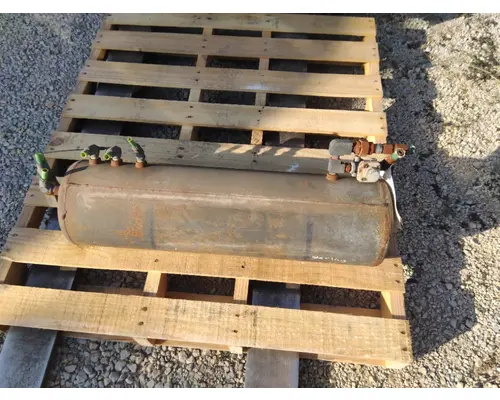 Air Tank VOLVO VNL LKQ Thompson Motors - Wykoff