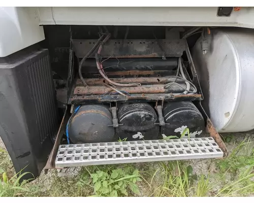 Battery Box Volvo VNL Vander Haags Inc Dm