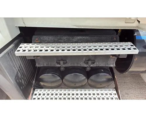 Battery Box VOLVO VNL LKQ Western Truck Parts