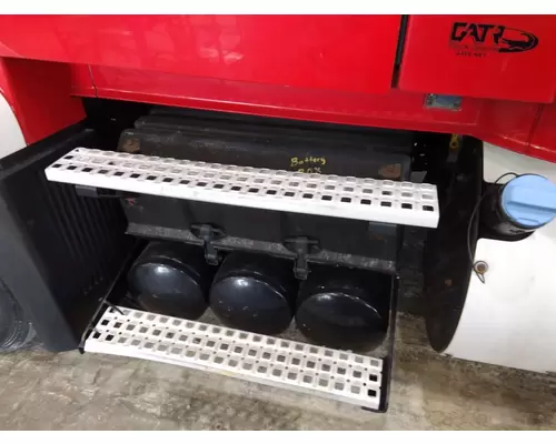 Battery Box VOLVO VNL LKQ Thompson Motors - Wykoff