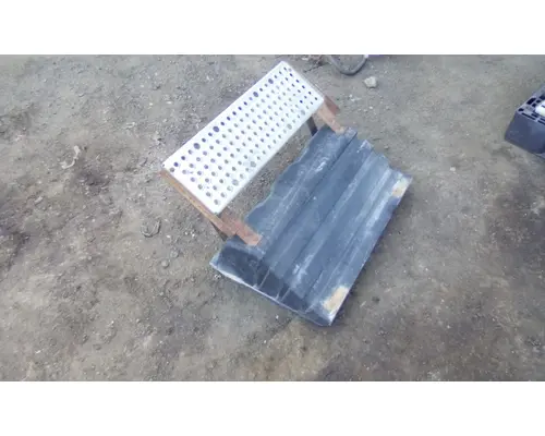 Battery Box VOLVO VNL Truck Salvage International Inc