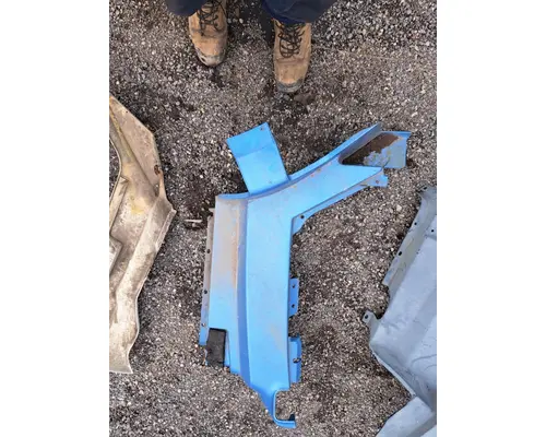Body Parts, Misc. VOLVO VNL Truck Salvage International Inc