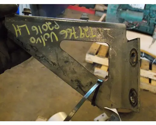 Brackets, Misc. VOLVO VNL K &amp; R Truck Sales, Inc.