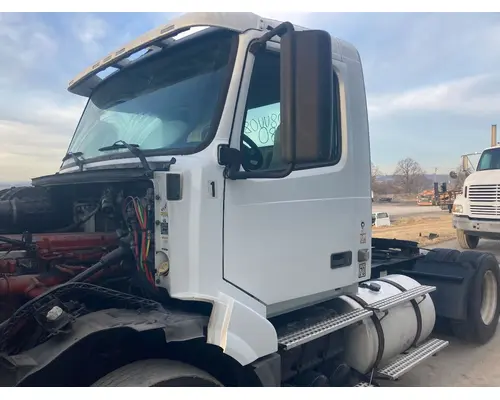 Cab Volvo VNL Vander Haags Inc Kc