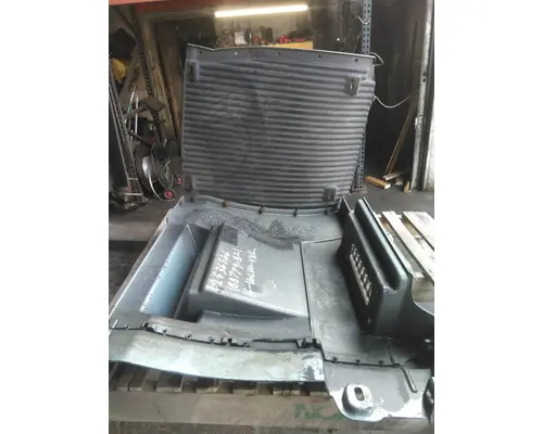 Side Fairing VOLVO VNL LKQ KC Truck Parts - Inland Empire