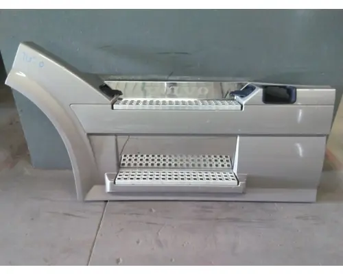 Side Fairing VOLVO VNL LKQ Geiger Truck Parts