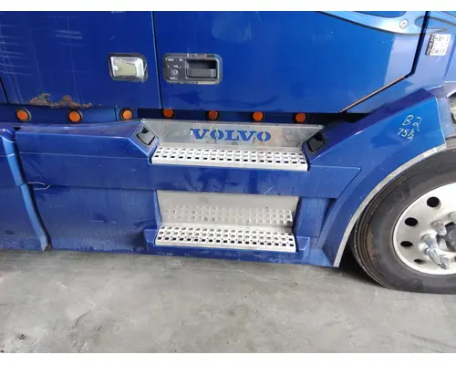 Side Fairing VOLVO VNL LKQ Thompson Motors - Wykoff