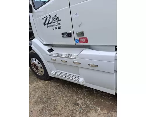 Side Fairing VOLVO VNL LKQ Evans Heavy Truck Parts