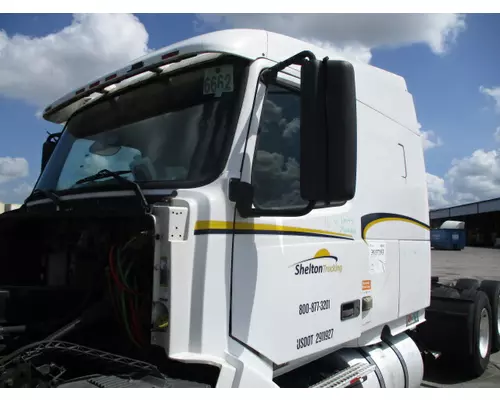 Cab VOLVO VNL LKQ Heavy Truck - Tampa
