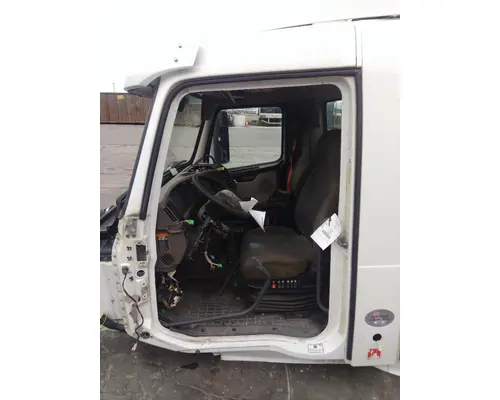 Cab VOLVO VNL LKQ Western Truck Parts