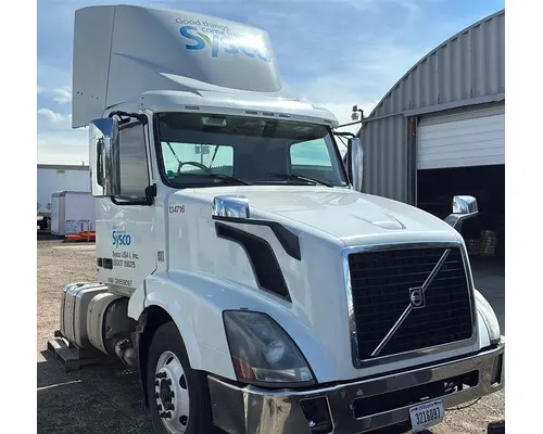 Cab VOLVO VNL LKQ Western Truck Parts