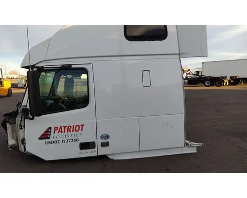 Cab VOLVO VNL LKQ Western Truck Parts