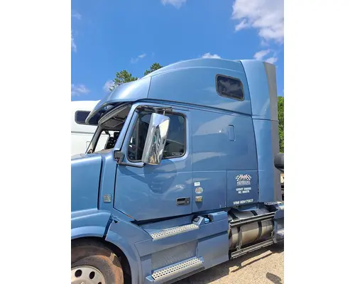Cab VOLVO VNL LKQ Evans Heavy Truck Parts